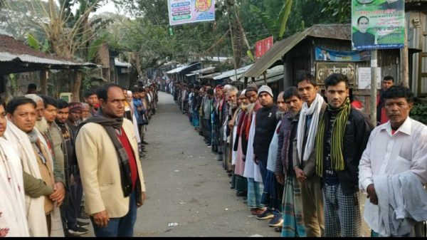 কালকিনিতে নির্বাচনে প্রতিপক্ষের সমর্থকদের ফাঁসাতে মানসিক প্রতিবন্ধী যুবককে হত্যাচেষ্টার অভিযোগে বিক্ষোভ